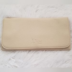 Dior beauty bag. Some stains and signs of wear on zippers, see pics